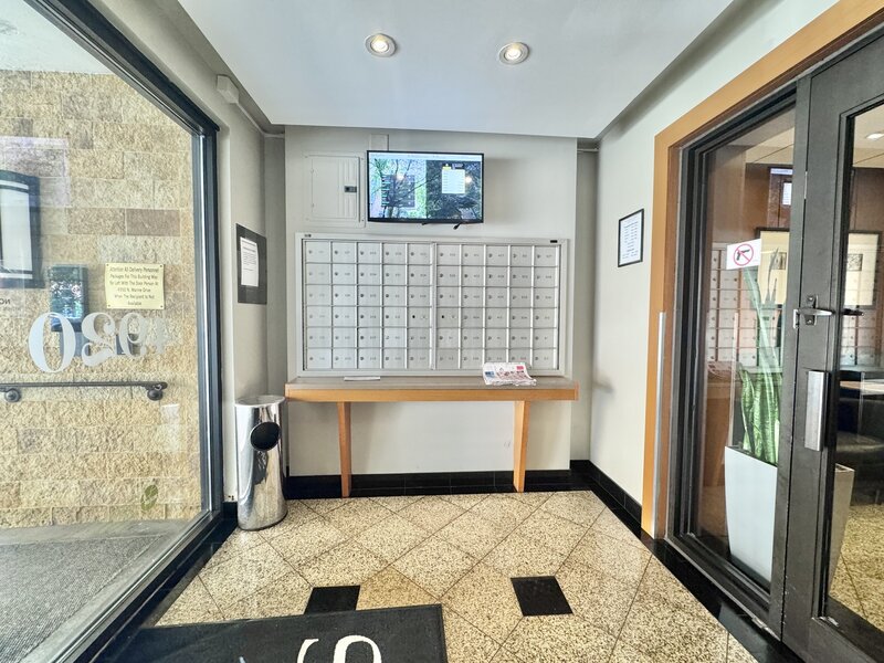 4920 N Marine Drive Chicago IL 60640