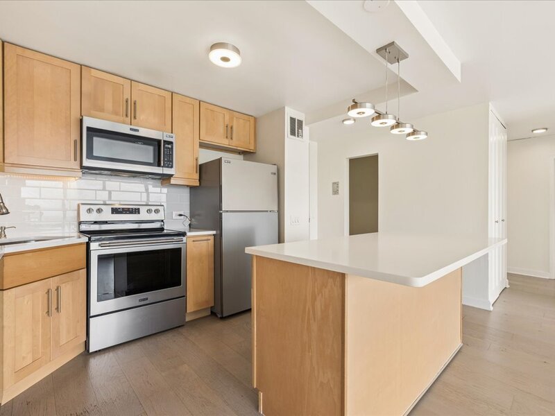 5445 N Sheridan Road Chicago IL 60640