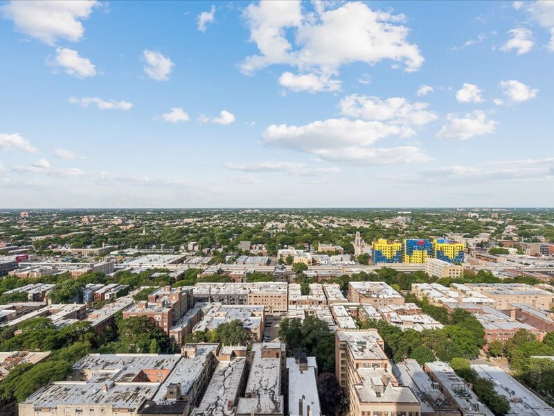 5445 N Sheridan Road Chicago IL 60640