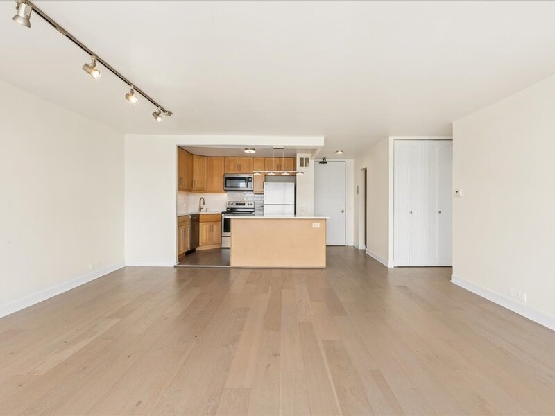 5445 N Sheridan Road Chicago IL 60640