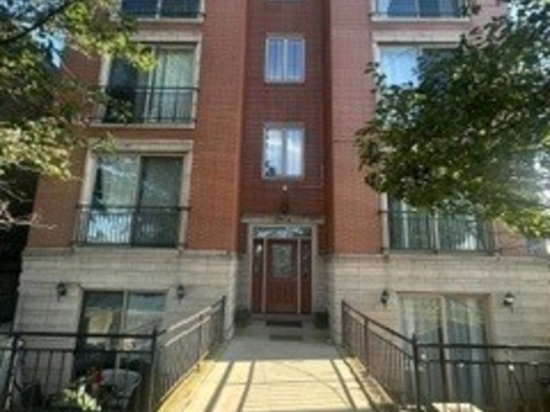 2741 W Congress Parkway Chicago IL 60612
