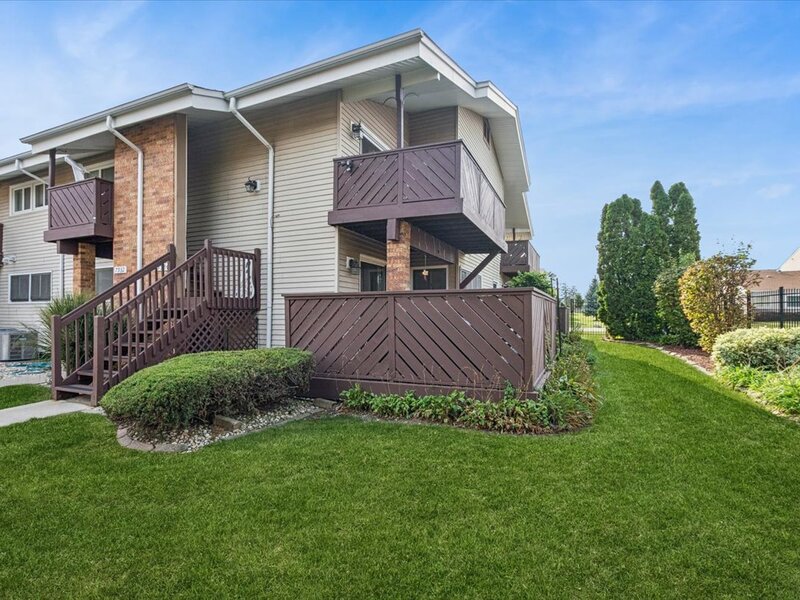 7932 164th Court Tinley Park IL 60477
