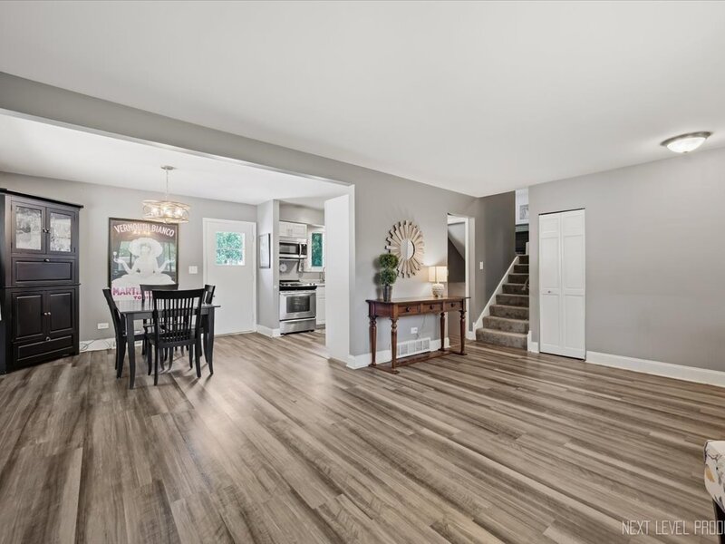 1612 Forrest Boulevard St. Charles IL 60174