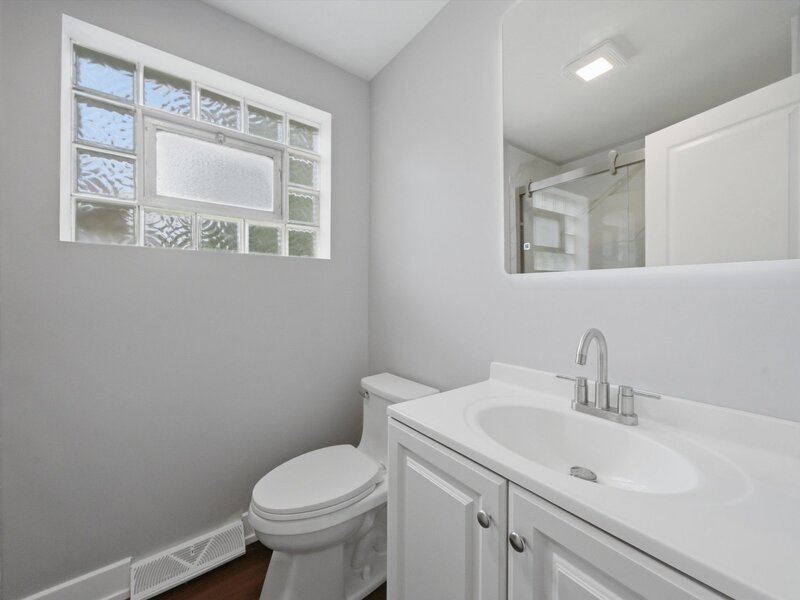 2016 W 52nd Street Chicago IL 60609