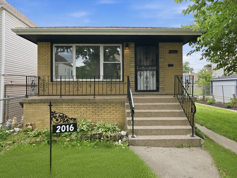 2016 W 52nd Street Chicago IL 60609