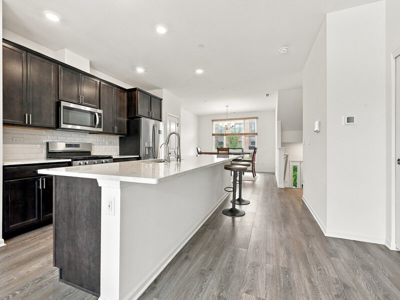 1209 Lakepointe Drive Schaumburg IL 60173