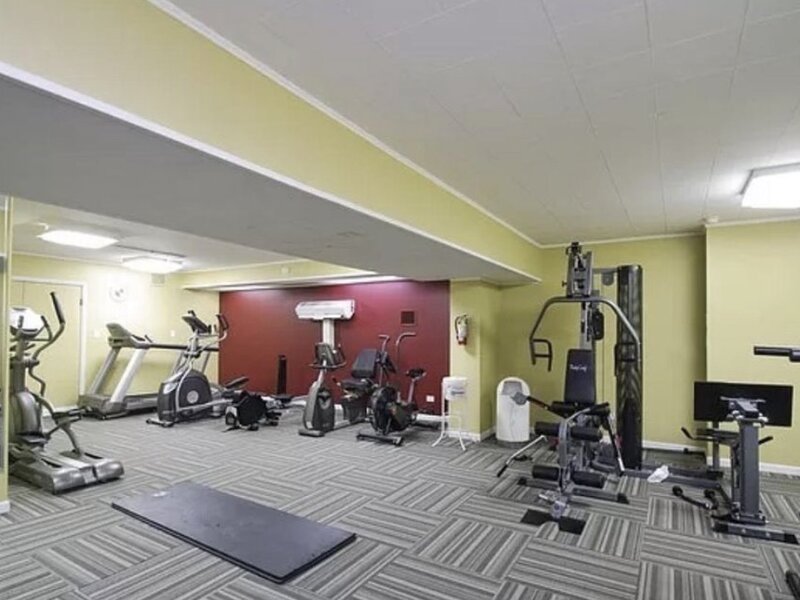 6833 N Kedzie Avenue Chicago IL 60645