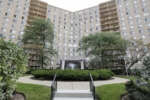 Photo of 6833 N Kedzie Avenue Chicago IL 60645 Unit 1009
