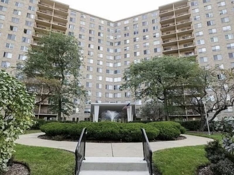 6833 N Kedzie Avenue Chicago IL 60645