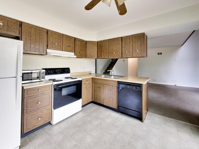 913 Campbell Drive Gurnee IL 60031