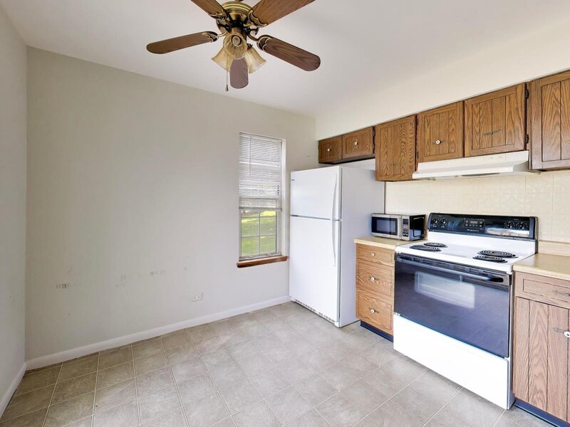 913 Campbell Drive Gurnee IL 60031