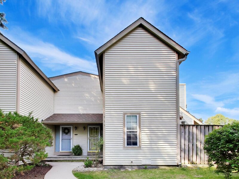 913 Campbell Drive Gurnee IL 60031