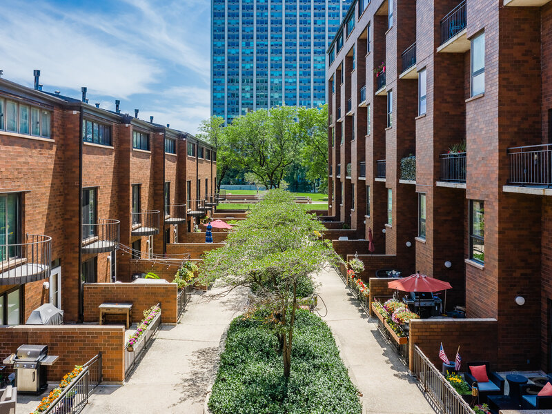 3700 N Lake Shore Drive Chicago IL 60613