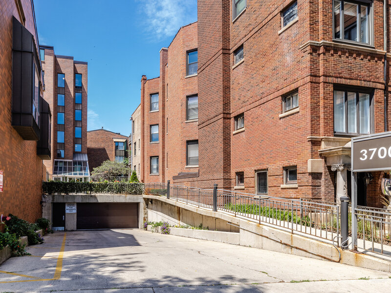 3700 N Lake Shore Drive Chicago IL 60613