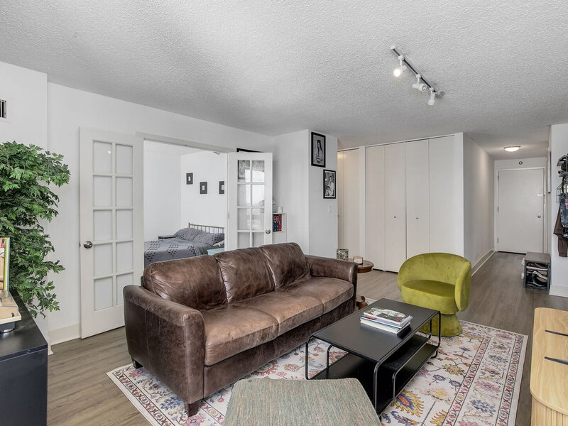 1122 N Clark Street Chicago IL 60610