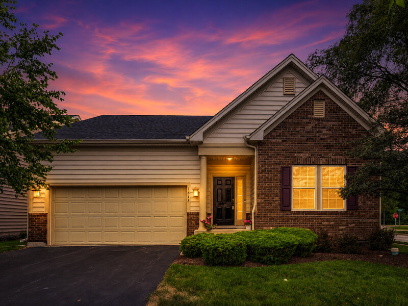 1648 Colchester Lane Aurora IL 60505