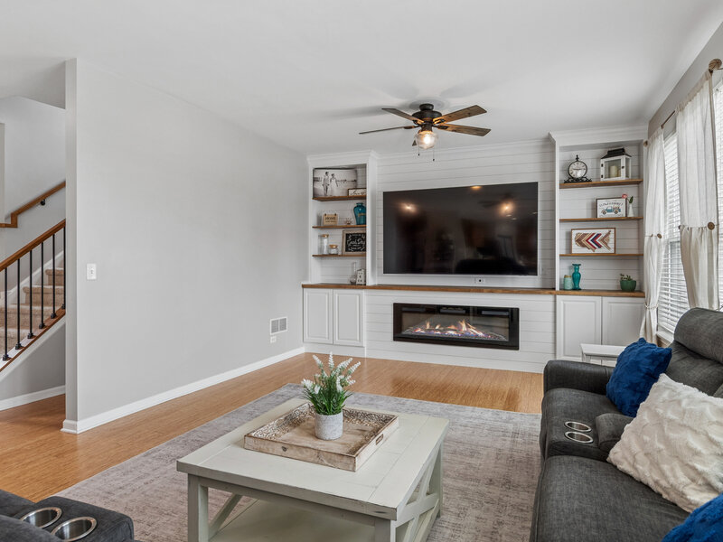 711 Jorstad Drive North Aurora IL 60542