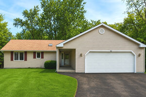 Photo of 323 Seafarer Drive Third Lake IL 60030