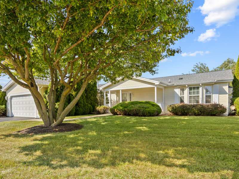 2516 Lippizan Lane Grayslake IL 60030