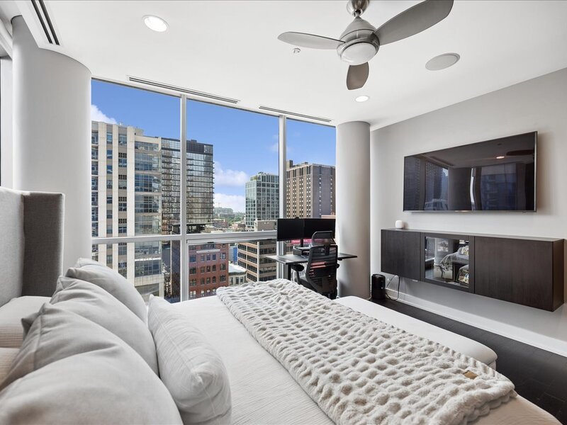 110 W Superior Street Chicago IL 60654
