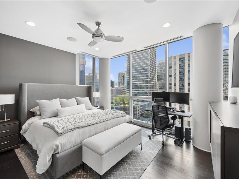110 W Superior Street Chicago IL 60654