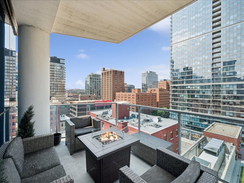 110 W Superior Street Chicago IL 60654