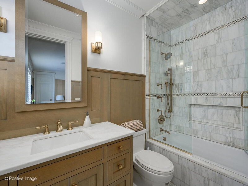 3024 N Lake Shore Drive Chicago IL 60657