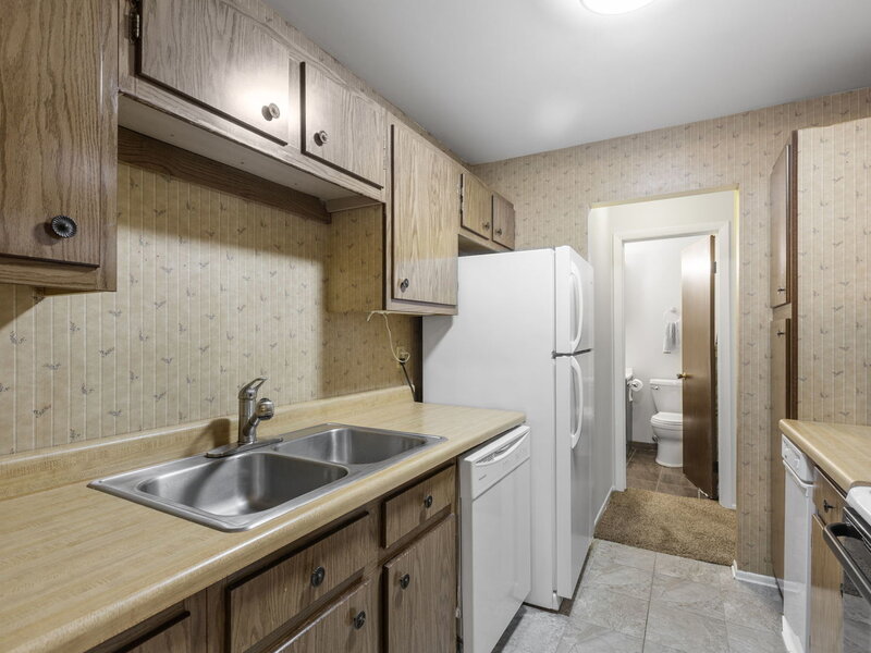 566 Somerset Lane Crystal Lake IL 60014