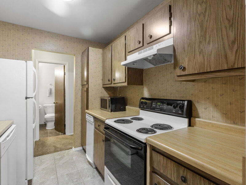 566 Somerset Lane Crystal Lake IL 60014