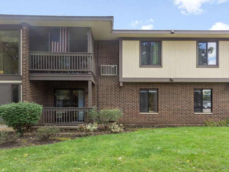 566 Somerset Lane Crystal Lake IL 60014