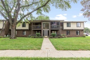Photo of 566 Somerset Lane Crystal Lake IL 60014 Unit 4