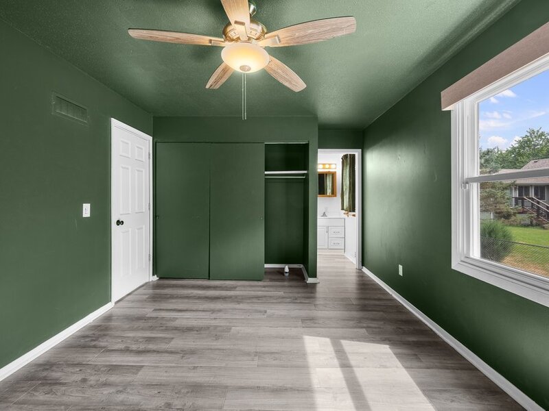 1503 W 46th Place Davenport IA 52806