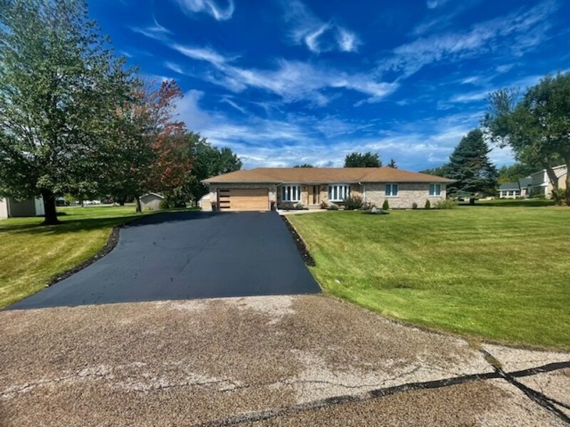 13 Gunpowder Lane Elgin IL 60123