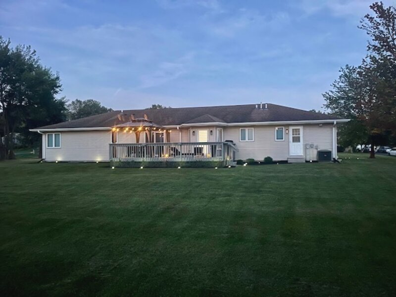 13 Gunpowder Lane Elgin IL 60123