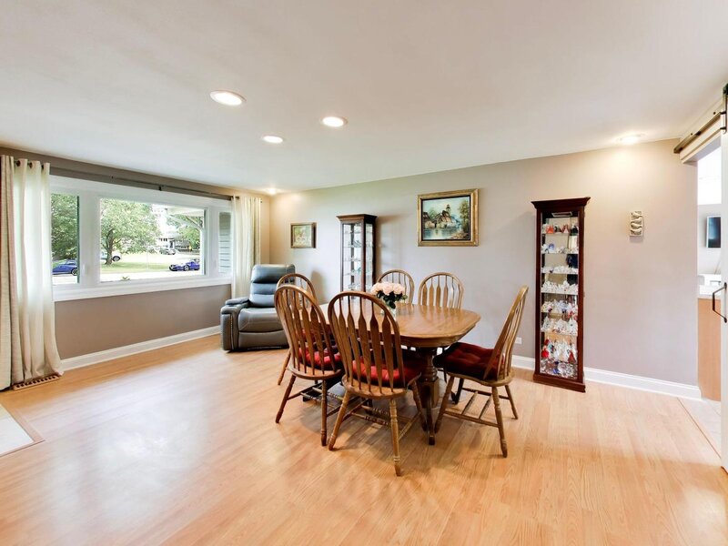 427 Kent Court Schaumburg IL 60193