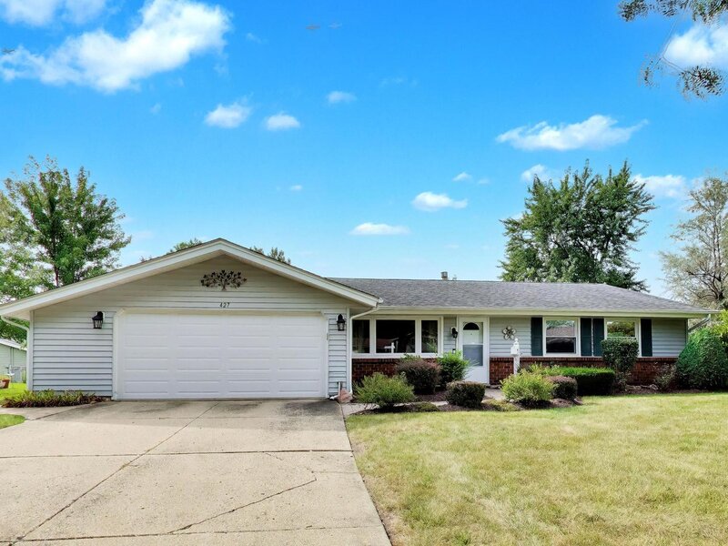 427 Kent Court Schaumburg IL 60193