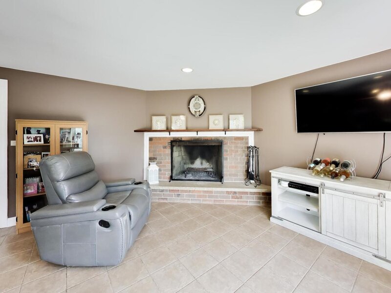 427 Kent Court Schaumburg IL 60193