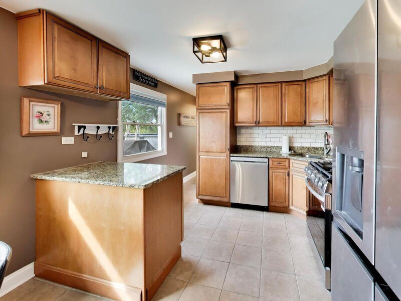 427 Kent Court Schaumburg IL 60193