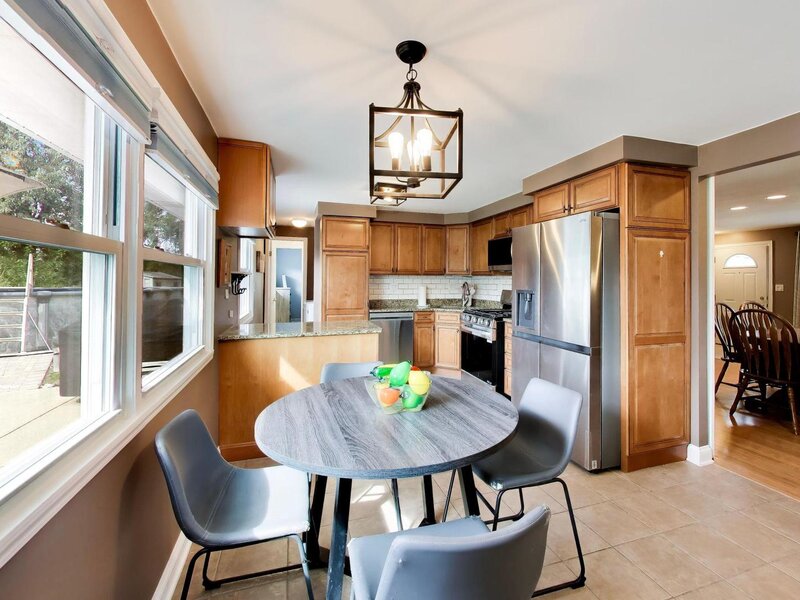 427 Kent Court Schaumburg IL 60193