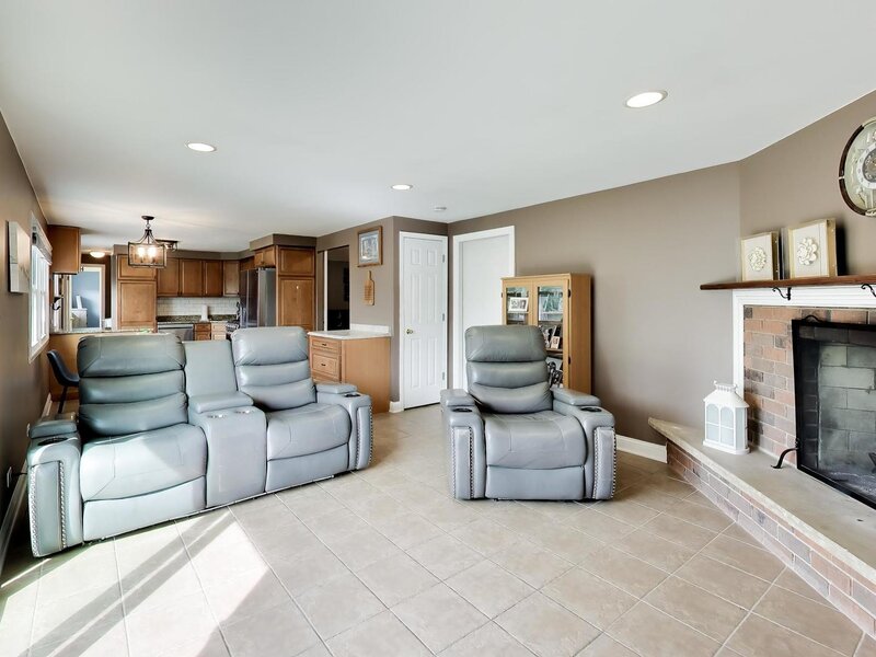 427 Kent Court Schaumburg IL 60193