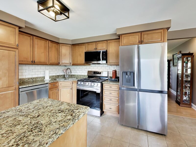 427 Kent Court Schaumburg IL 60193