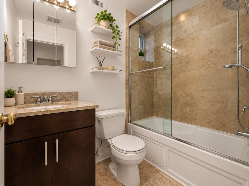 3335 W Byron Street Chicago IL 60618