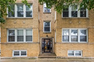 Photo of 3335 W Byron Street Chicago IL 60618
