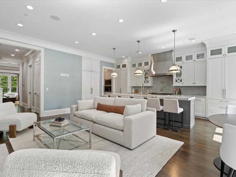451 W Deming Place Chicago IL 60614