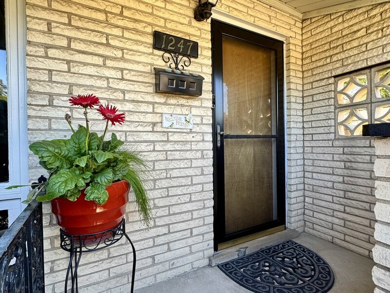 1247 S Mannheim Road Westchester IL 60154
