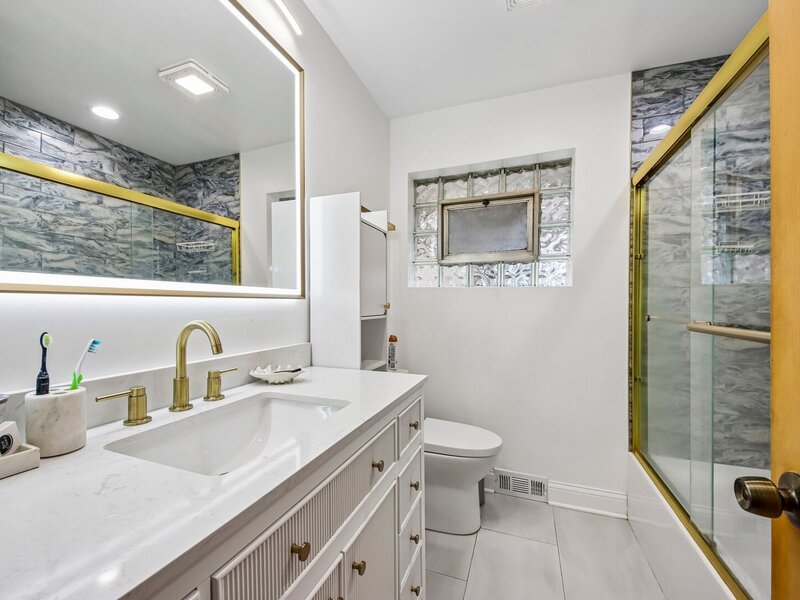 6535 18th Street Berwyn IL 60402
