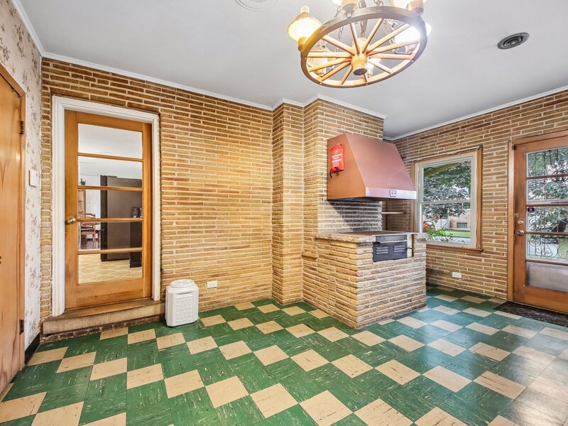 6535 18th Street Berwyn IL 60402