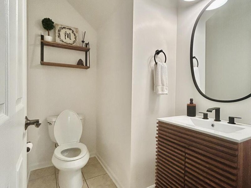 57 Veneto Court Streamwood IL 60107