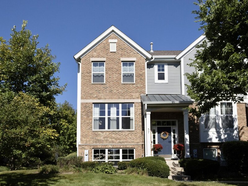 57 Veneto Court Streamwood IL 60107