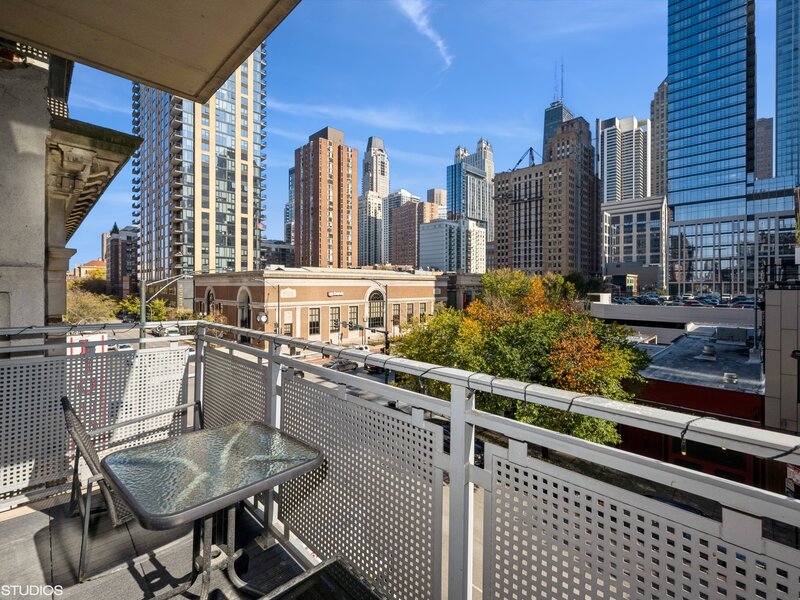 744 N Clark Street Chicago IL 60654